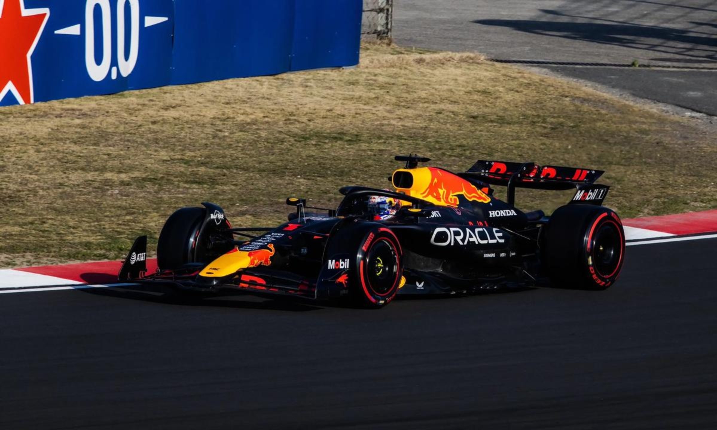 红牛二队轻取哈斯车队，维斯塔潘带队取胜