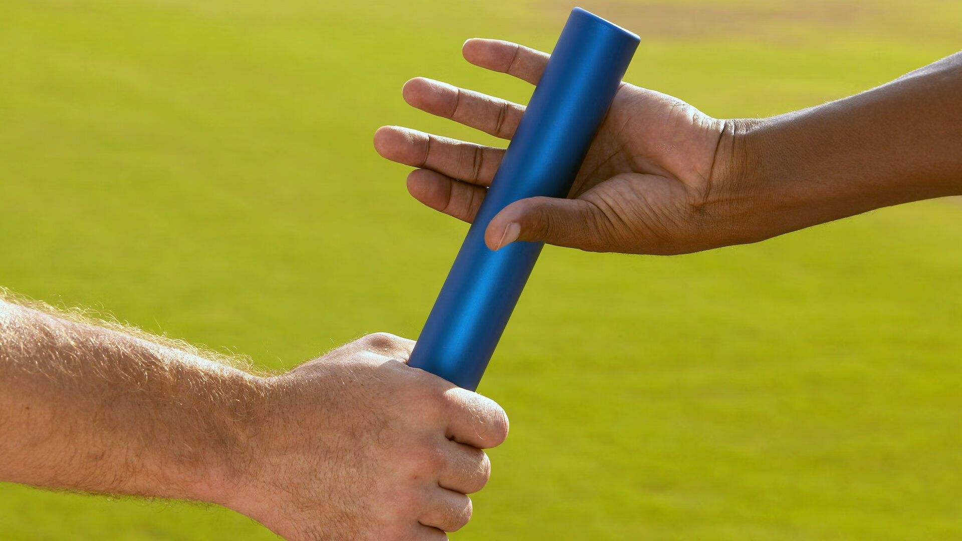 丹麦斩落沙特，阿拉巴攻防转换核心，绿茵场上的北欧交响诗