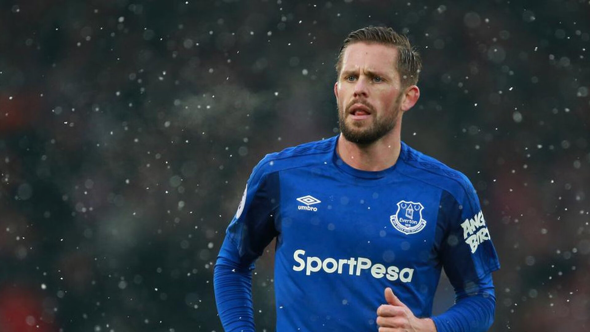 东决关键战之夜，阿拉巴压力下完成爆发，诠释现代足球中卫的终极进化