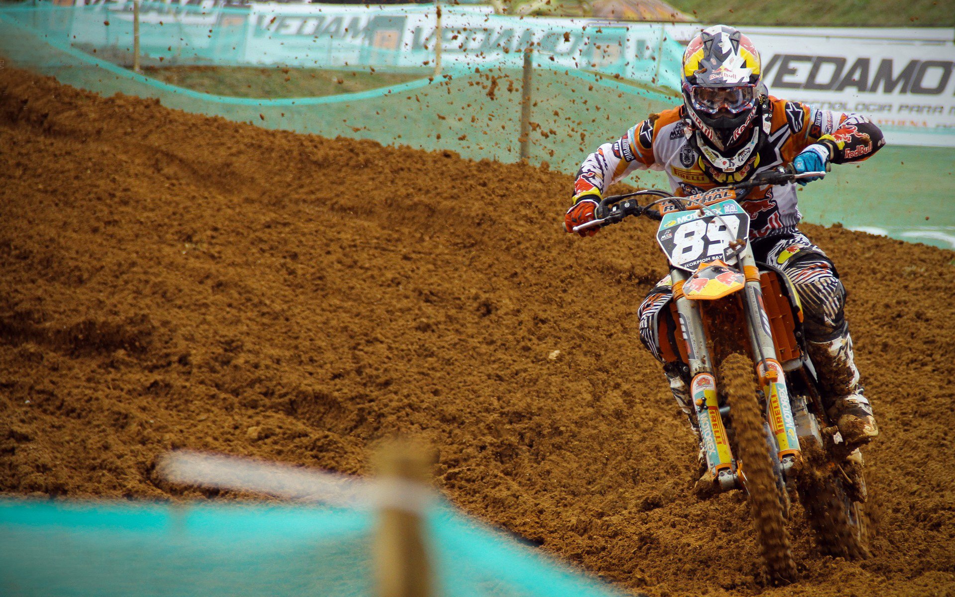 当库里在圣西罗投进制胜球,体育叙事如何统治我们的夜晚