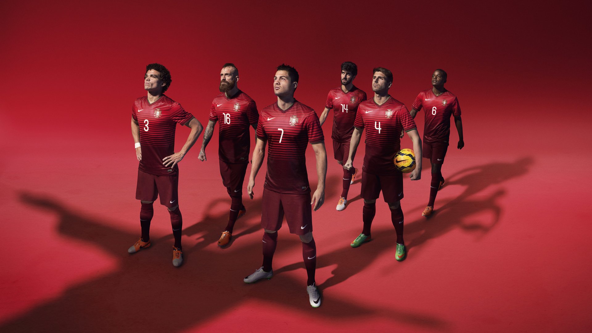 F1年度争冠之夜,霍勒迪惊艳四座,平凡英雄的终极加冕